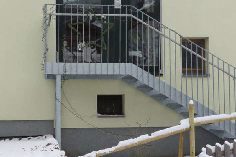 Eingang von Apart Schöneck in Fiss